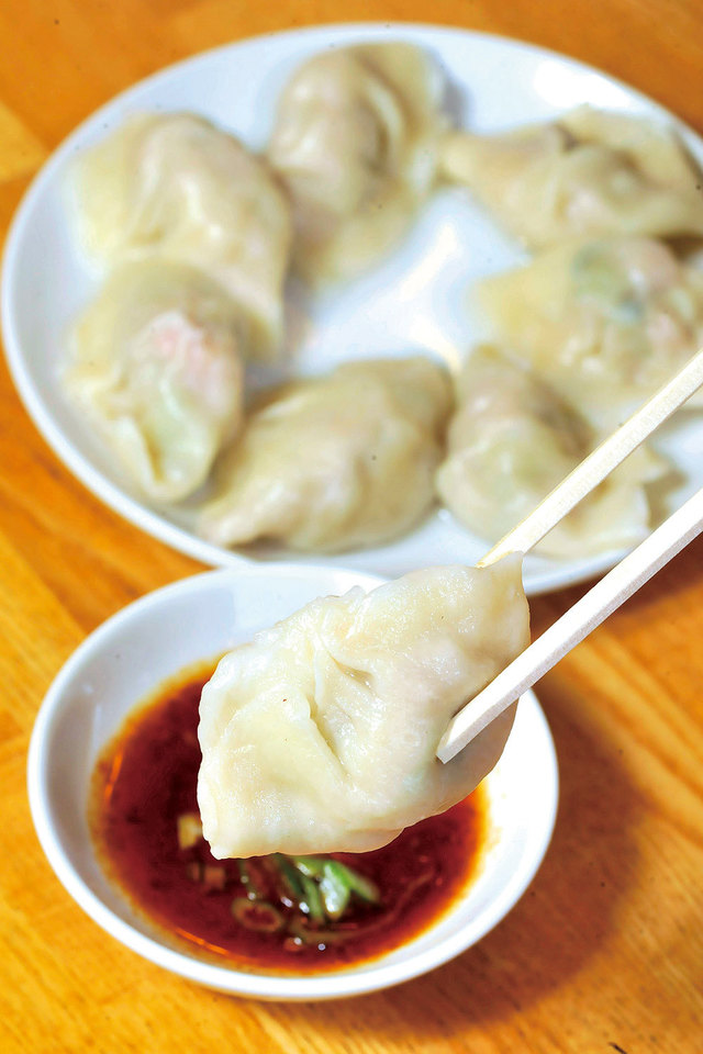 您好　水餃子（8個）　800円（税別）