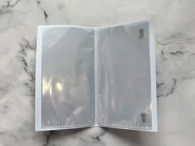 サイズは（約）縦22.5cm×横12cm