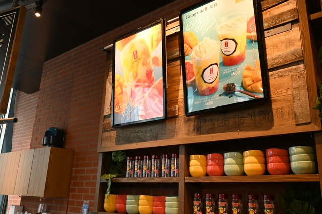 「niko and ... COFFEE」ディスプレイ