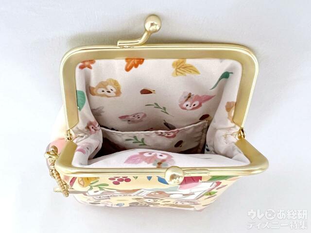 「ダッフィー&フレンズのオータム・ストーリーブック」ポーチ使用例