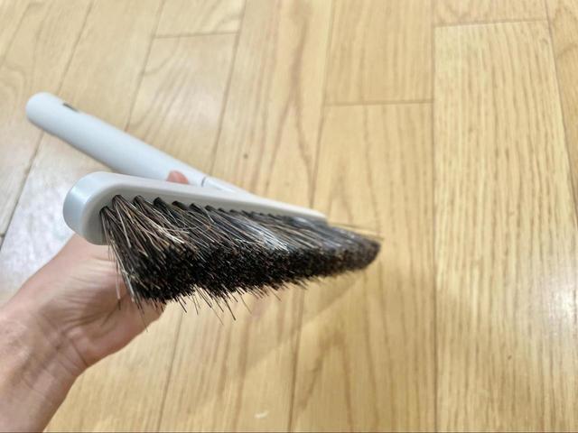 【無印良品　掃除用品システム　ほうき】素材の一部に馬毛を採用。コシがある