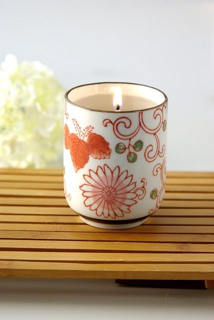 桜茶キャンドル　　（画像協力：カメヤマ株式会社）