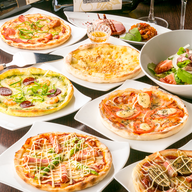 Sサイズピザ食べ放題飲み放題付き3000円