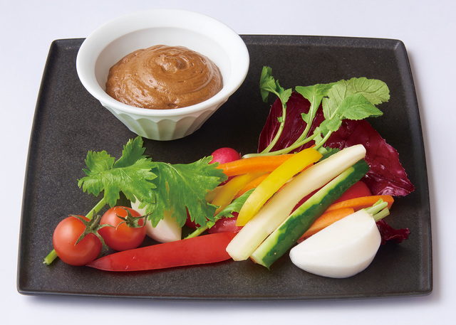 黒にんにくのバーニャカウダエスプーマ仕立て