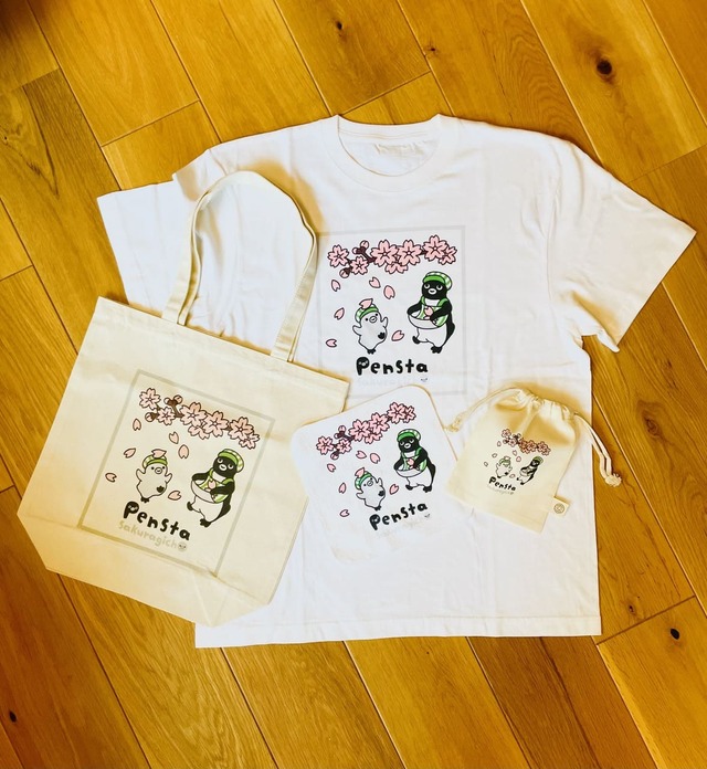 【Pensta CIAL桜木町店】「Suicaのペンギンオープン限定 お祝いの花「桜」シリーズ」Tシャツ 4,290円（サイズS・M・L・XL 合計230枚限定）、トートバッグ 2,970円（200枚限定）、ハンカチ 770円（500枚限定）、巾着 792円（500枚限定）