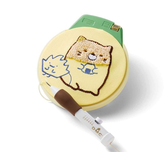 印刷済みの図案に専用の針で刺し埋めるだけで完成します