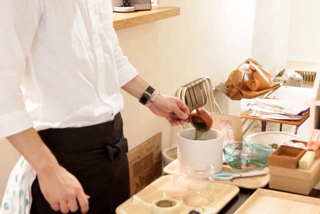 島根の元祖ゆるキャラ「どじょう掬い饅頭」