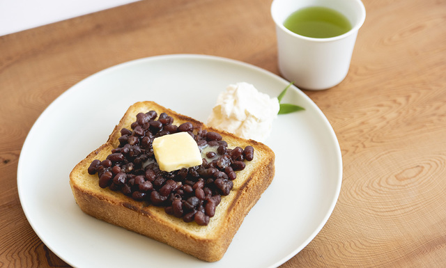 あんバタートーストとお茶のペアリングセット 生クリーム添え