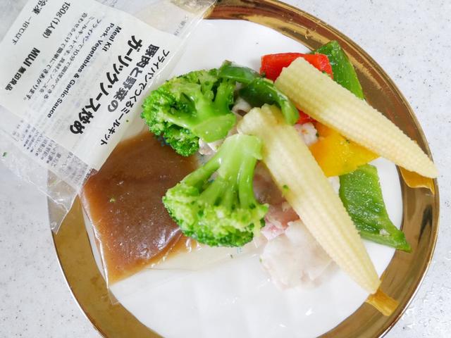 無印良品『フライパンで作るミールキット』豚肉と野菜のガーリックソース炒め