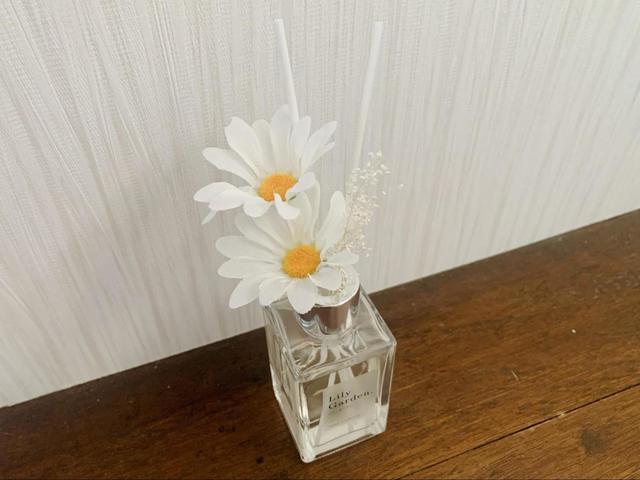 【ダイソー デイジーディフューザー】デイジーの花がアクセントに！