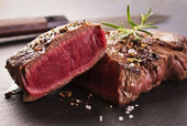 ブラックアンガス牛のビーフステーキ