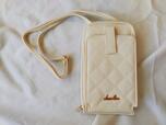 アイボリーカラー×ゴールド金具が高級感【dazzlin（ダズリン）すっきり収納！スマホショルダー】