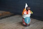 「いろいろフルーツとソフトクリームのパフェ」 750円(税抜)