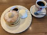 【さかい珈琲　自家製カソナードバターのパンケーキのドリンクセット】なんとも美味しそうなパンケーキにテンションが上がりますね