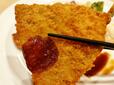 薄めのサクサク衣をまとったアジフライが美味！