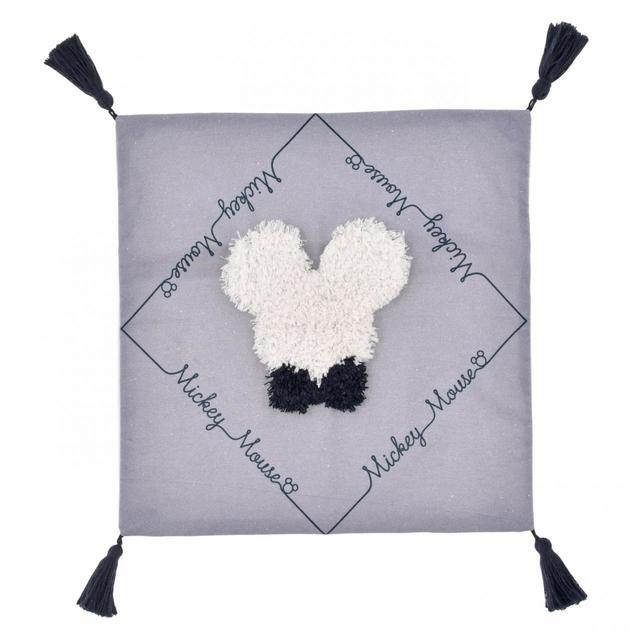 ミッキー クッションカバー/価格3,520円 (税込)/サイズ:縦約45×横45(cm)、素材:側地(コットン)/装飾・フリンジ(ポリエステル・コットン・レーヨン)*縦45×横45(cm)のクッション用