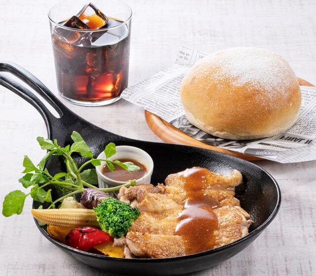 ランチセットB　991円（税込1,090円）【おかわり！ハンバーグとまぁるいパン グリエ・ミア！】