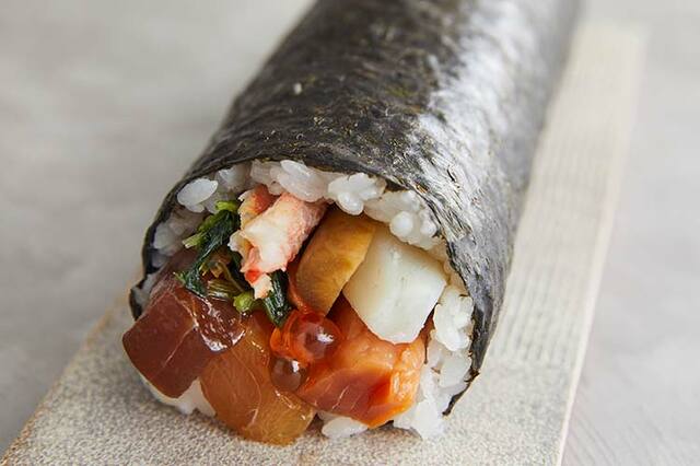 まぐろと鰤の海宝巻　3,200円