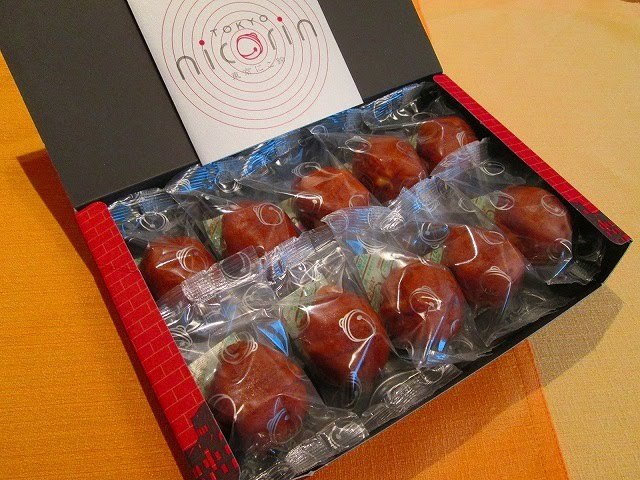 東京駅手みやげ：東京にこ鈴　人形焼き　開封