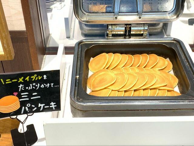 【ミニパンケーキ】ハニーメイプルをたっぷりかけて！