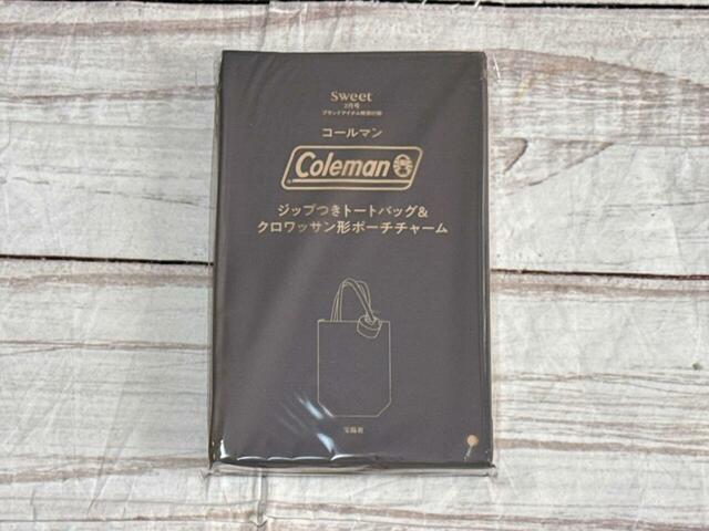 付録は「Coleman（コールマン）ジップつきトートバッグ＆クロワッサン形ポーチチャーム」