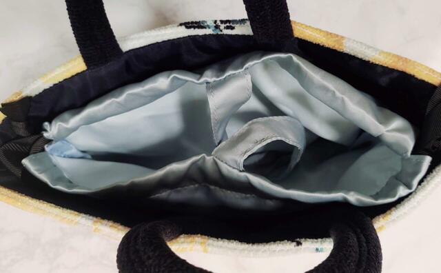 バッグの中が汚れない♪