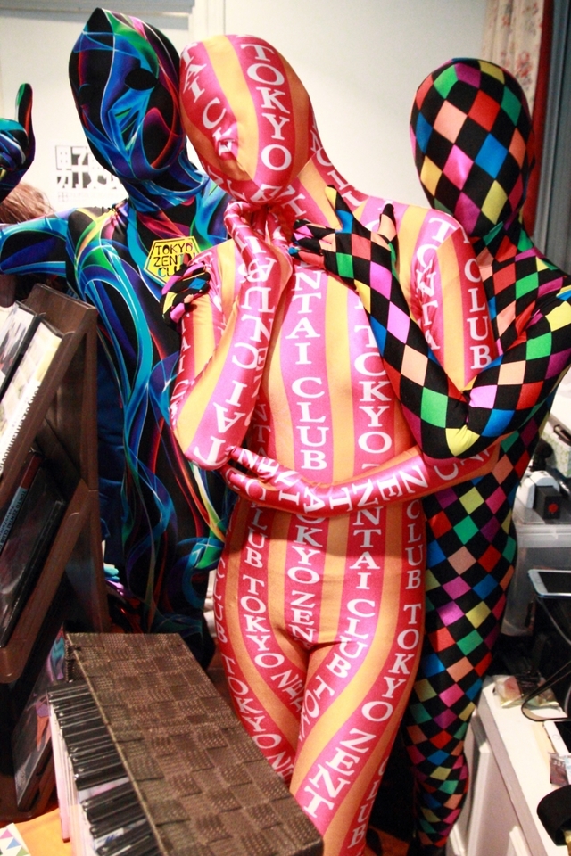 TOKYOZENTAICLUB(左から、タムラトオルさん、じゅっちゃんさん、ねずみこさん)