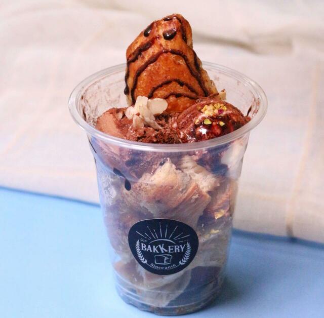 「クロッジュアイスカップ」チョコ&バニラ