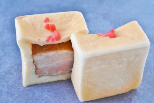 「本格とろとろ角煮」／「シャルムベーカリー・ポンシェ」