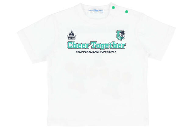 ベビーTシャツ 2,800円|東京ディズニーリゾート「ポンポンを持ったミッキーたちが元気に盛り上げてくれるグッズ」|販売店舗:東京ディズニーランド「グランドエンポーリアム」、東京ディズニーシー「エンポーリオ」|発売日:2025年4月24日(木)