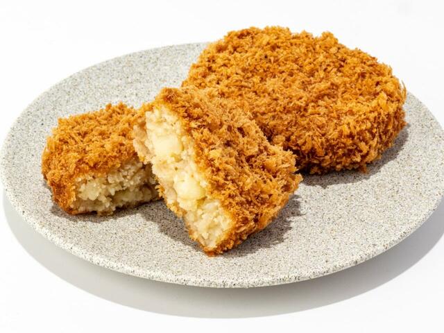 「シンプルなじゃがいもコロッケ」＜価格：1個 140円（税込）＞【GWもこれを選べば間違いなし！「グランスタ東京」「グランスタ丸の内」2024年オープンショップ“一番売れた逸品”をご紹介！】