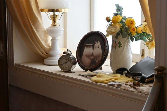 パパとママの寝室にはムーミンママの好きな黄色のお花も