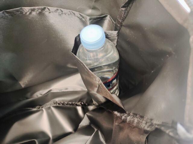 便利なペットボトルホルダーつき