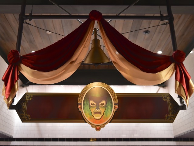 各メニューの上にはヴィランズたちの姿も