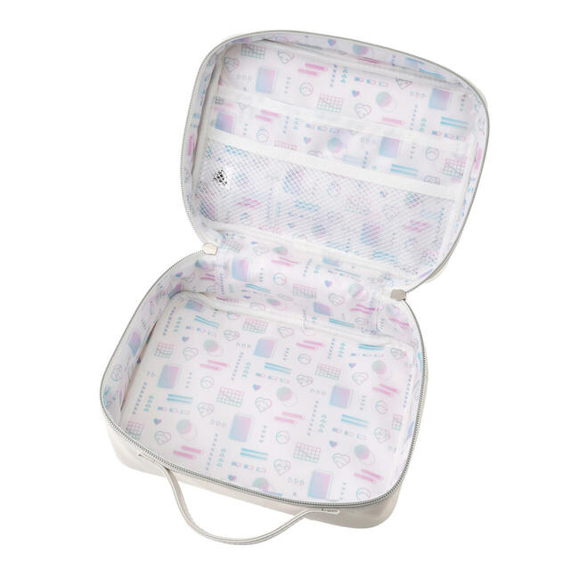 ベイマックス バニティポーチ CARE ROBOT BAYMAX 4,200円