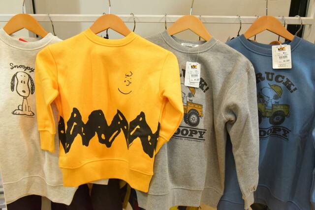 【ワークマン】PEANUTS裏起毛トレーナーkids 1,500円(税込)チャーリー・ブラウンになりきれそう