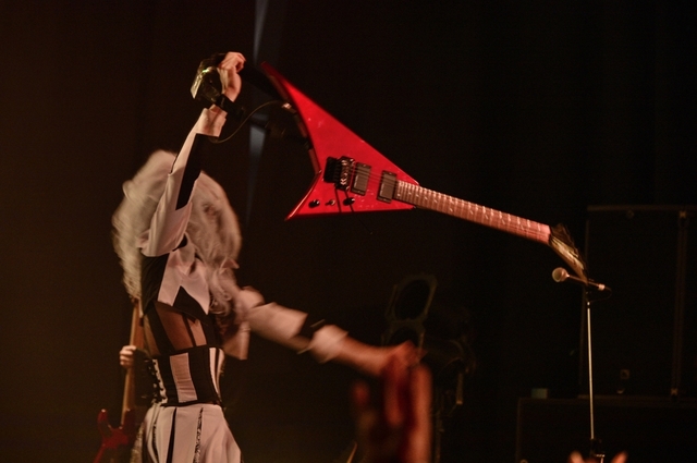 NOCTURNAL BLOODLUST・Cazqui （G）