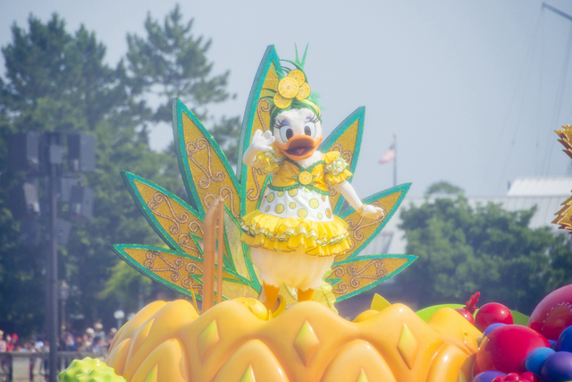 『東京ディズニーシー 20周年 アニバーサリー・セレクション』ミニーのトロピカルスプラッシュ 