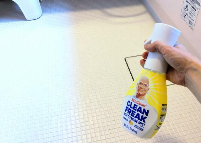 【コストコ　ミスター クリーン マルチパーパス クリーナー レモンゼスト　本体473ml×2本＋詰め替えボトル 913ml×1本　2768円】汚れにスプレーしたら、あとは拭き取るだけ