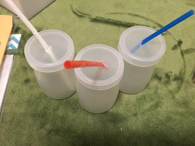 【モンテッソーリ教具】ストロー入れ／子どもが延々と遊ぶ!?