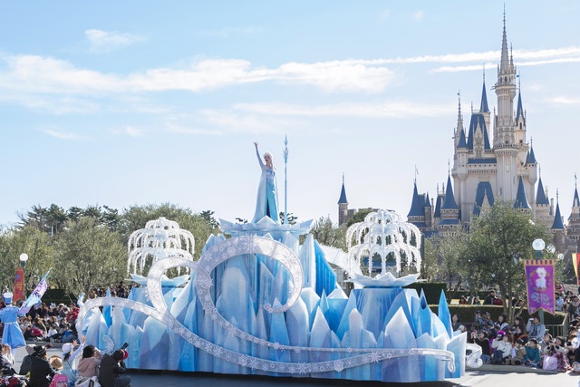 「フローズンファンタジーパレード」