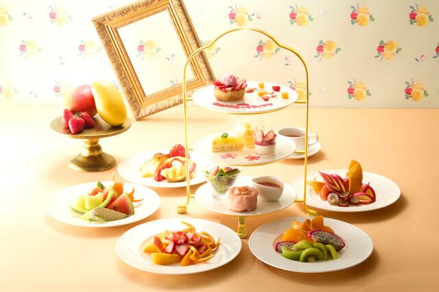 「タカノフルーツティアラ フラワーティールーム ～Strawberry＆Mango～」＜期間：2026年4月1日〜5月7日＞【タカノフルーツティアラに春色をまとった“和のアフタヌーンティー”が登場！みずみずしい“カットフルーツ”も食べ放題♪】