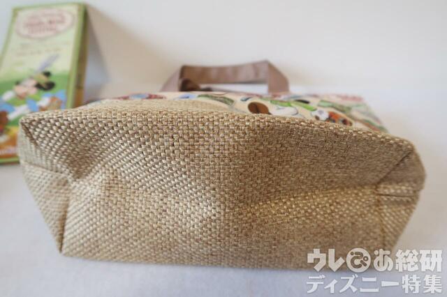「東京ディズニーシー・フード＆ワイン・フェスティバル」スーベニアランチケーストート/底部分の素材は麻