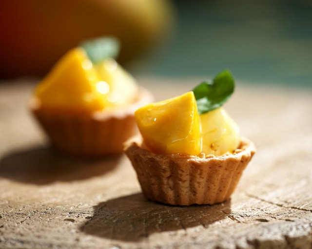 「マンゴー・パインタルト」＜期間：2025年7月1日〜8月31日＞【ハワイがテーマの「トロピカルビュッフェ」＆「トロピカルアフタヌーンティー」開催！「ANAクラウンプラザホテル成田」で南国気分が味わえる♪】