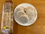 【ロピア 国産牛使用 牛肉メンチカツ】トレーから出して並べるとこの通り、6個入りで1個80gの規格感♪税抜598円のプライスシールがロピアらしいコスパ感を物語ります◎