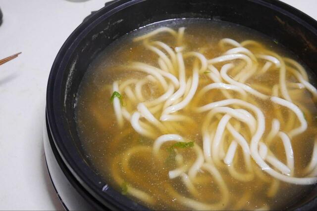 【久世福 ひと鍋で二度美味しい しゃぶしゃぶとなべ 柚子胡椒】うま味たっぷりのつゆでうどんを楽しもう