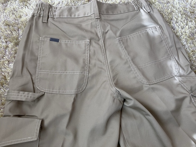 【ワークマン 超撥水チノペインターカーゴパンツ】ちょっとした外出なら手ぶらで行けちゃう
