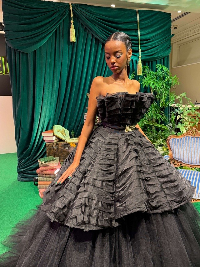 【クラウディア】『ウィキッド』新作ウェディングドレス