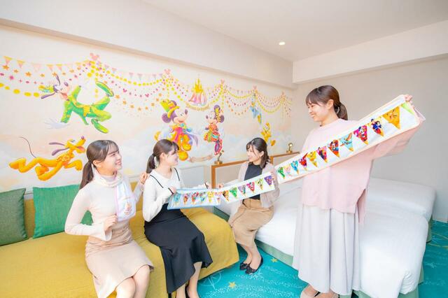 東京ディズニーリゾート40周年“ドリームゴーラウンド”ルーム〈オリジナルグッズ付きプラン〉｜東京ディズニーセレブレーションホテル ウィッシュ／ディスカバー