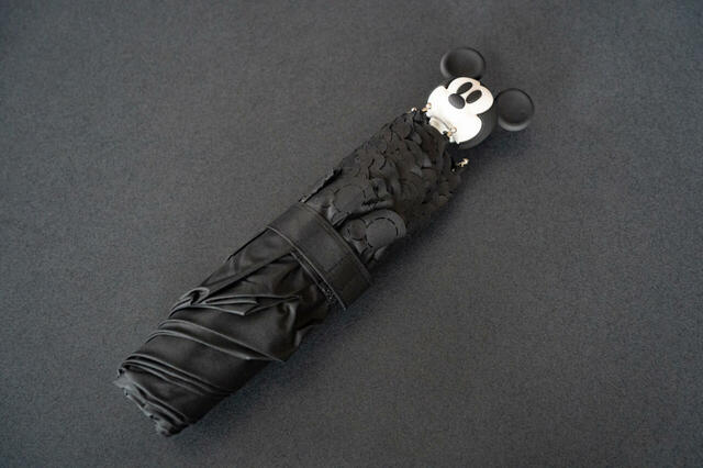 ミッキー 折りたたみ傘 晴雨兼用 SHINY DAY 4,200円